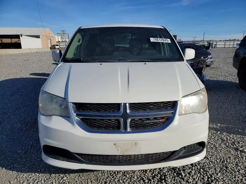 2013 DODGE GRAND CARAVAN SXT  