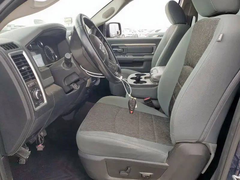 2017 RAM 1500 SLT