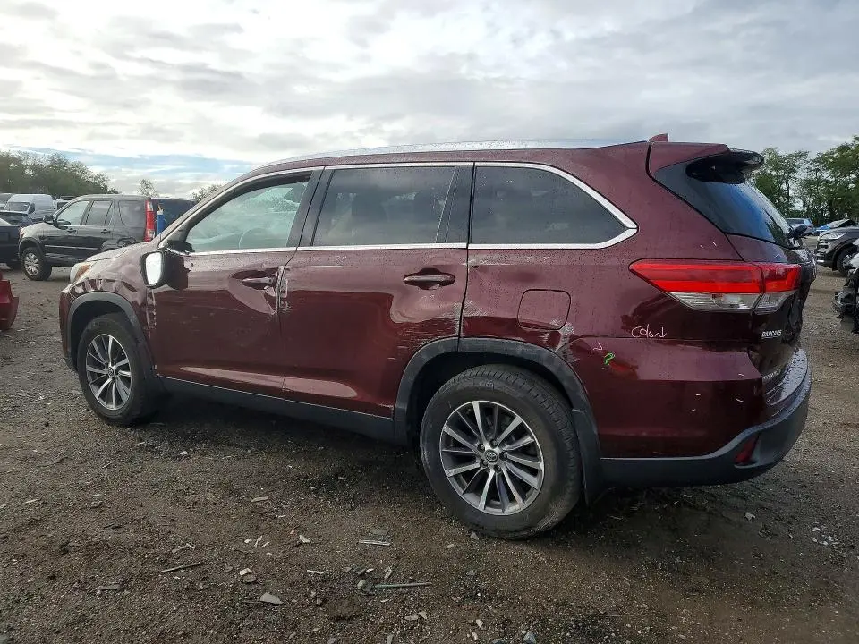 2019 TOYOTA HIGHLANDER XLE  