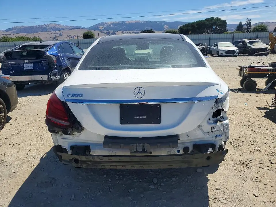 2017 MERCEDES-BENZ C 300  