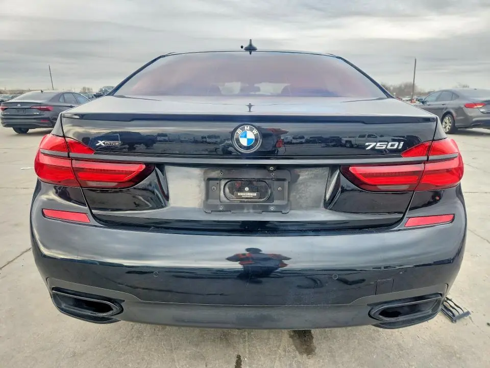 2018 BMW 750 XI  