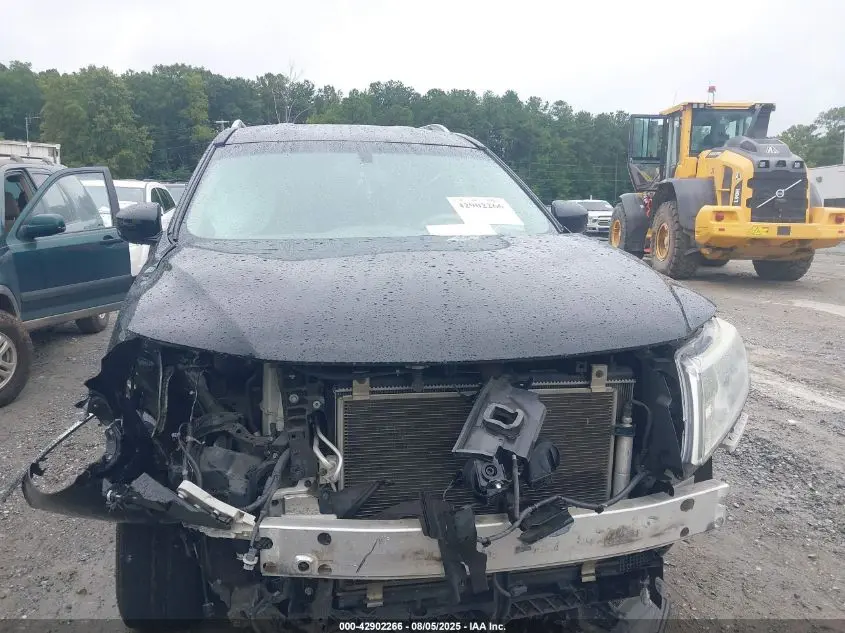 2013 NISSAN PATHFINDER SL