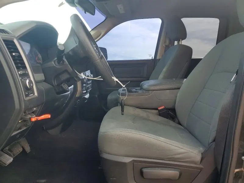 2016 RAM 1500 ST  