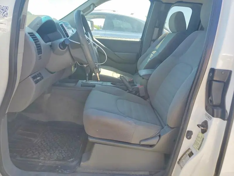 2014 NISSAN FRONTIER S  