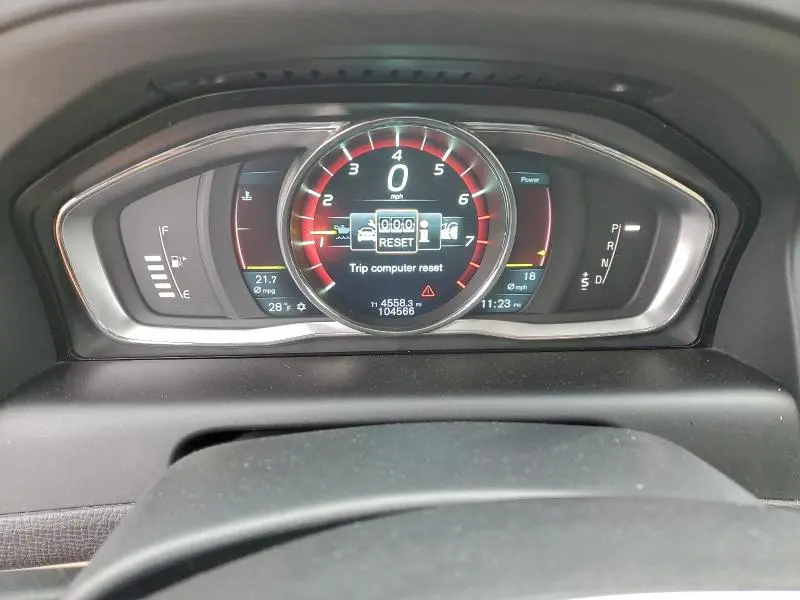 2015 VOLVO XC60 T5 PLATINUM  