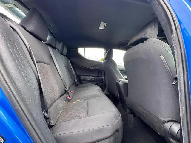 2019 TOYOTA C-HR LE  