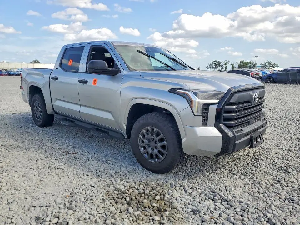 2025 TOYOTA TUNDRA SR  