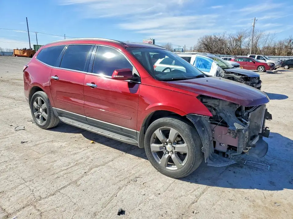 2017 CHEVROLET TRAVERSE LT  