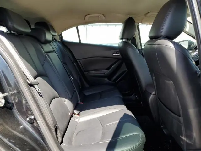 2018 MAZDA 3 TOURING  