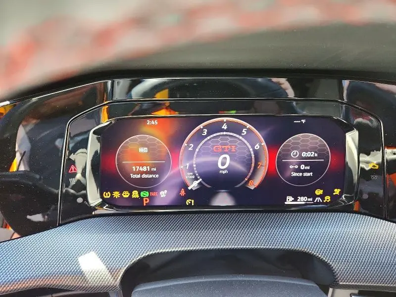 2025 VOLKSWAGEN GTI SE  