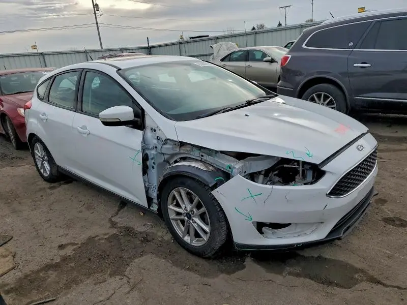 2016 FORD FOCUS SE  