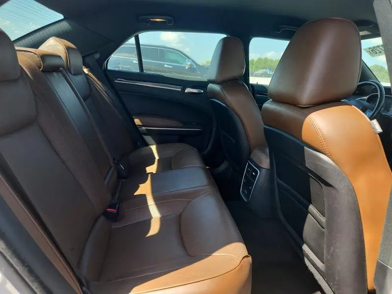 2019 CHRYSLER 300 LIMITED  