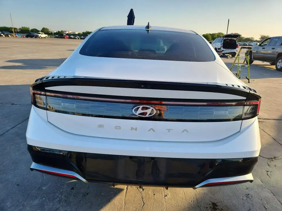 2024 HYUNDAI SONATA SEL  