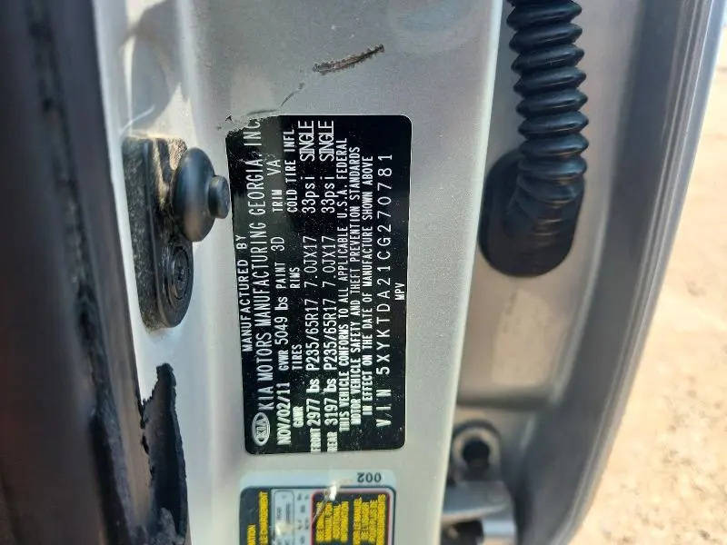 2012 KIA SORENTO LX  