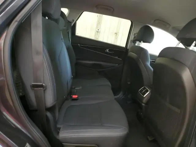 2018 KIA SORENTO LX  