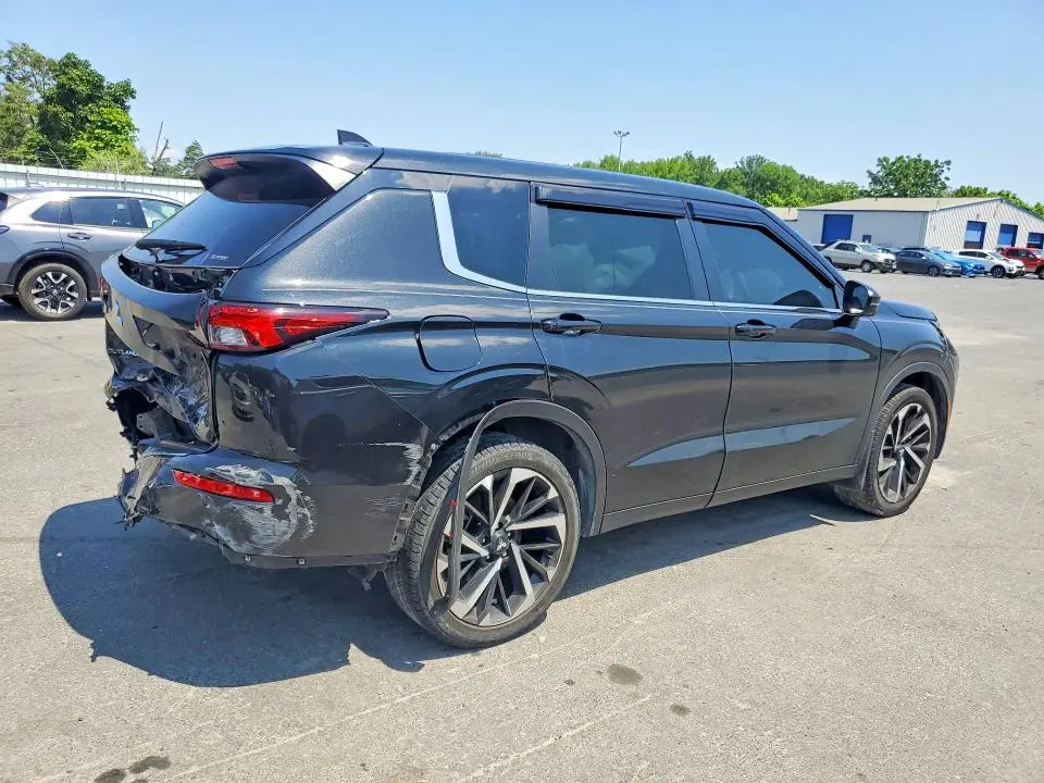 2023 MITSUBISHI OUTLANDER SE  