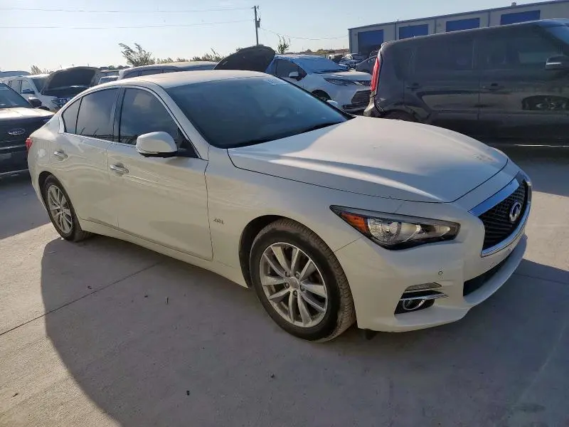 2016 INFINITI Q50 BASE