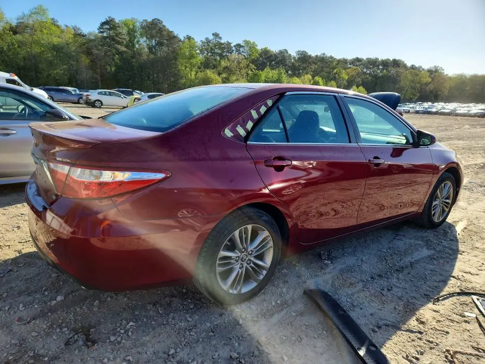 2015 TOYOTA CAMRY SE  