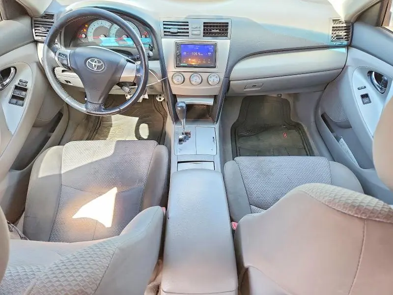 2010 TOYOTA CAMRY SE  