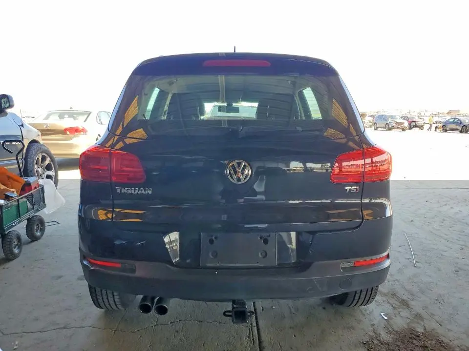 2016 VOLKSWAGEN TIGUAN S  