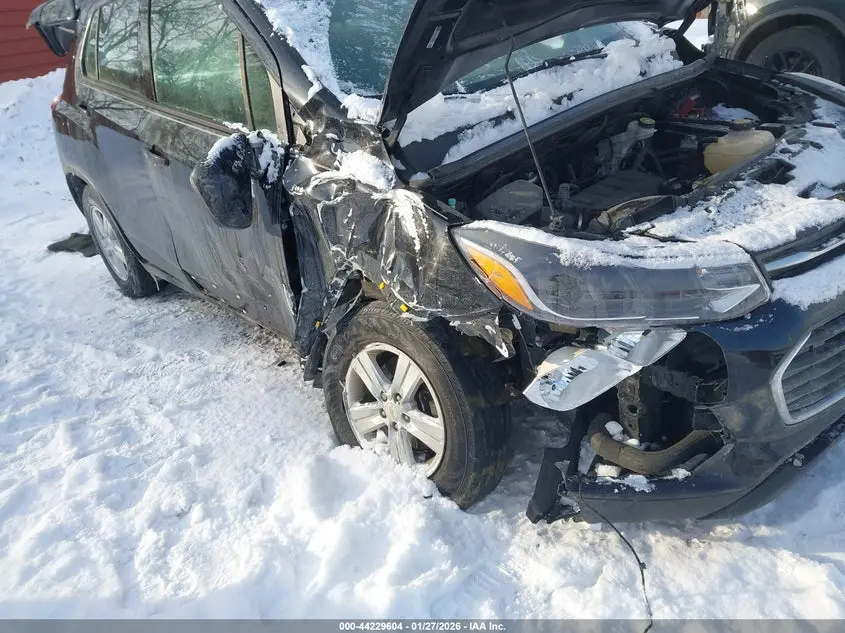 2020 CHEVROLET TRAX FWD LS