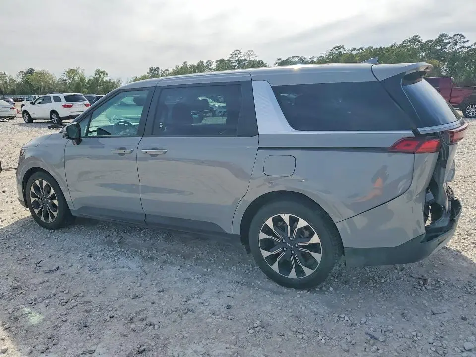 2022 KIA CARNIVAL EX  