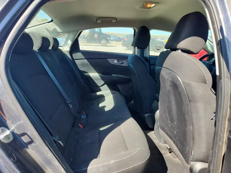 2021 KIA FORTE FE  