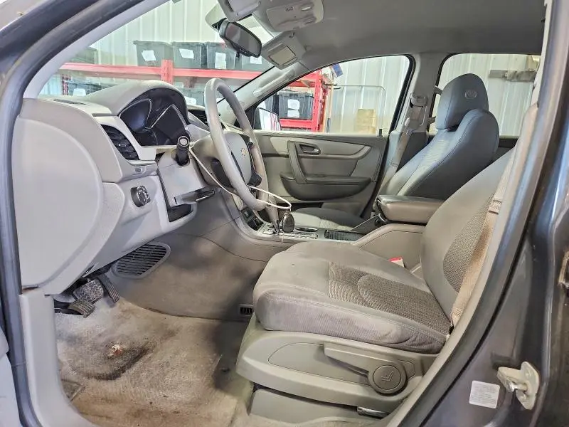 2013 CHEVROLET TRAVERSE LS  