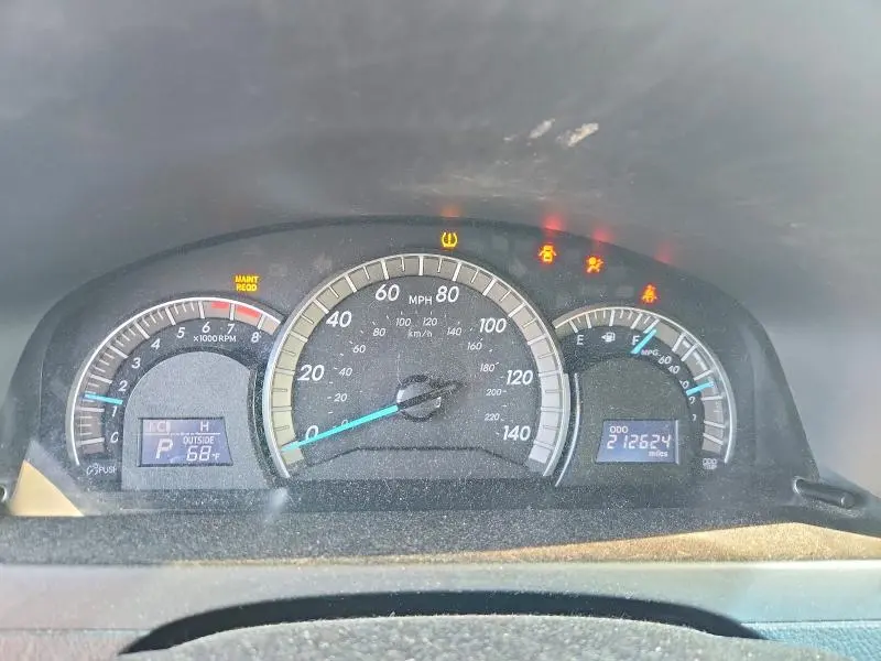 2012 TOYOTA CAMRY SE  