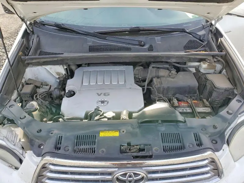 2010 TOYOTA HIGHLANDER LIMITED  