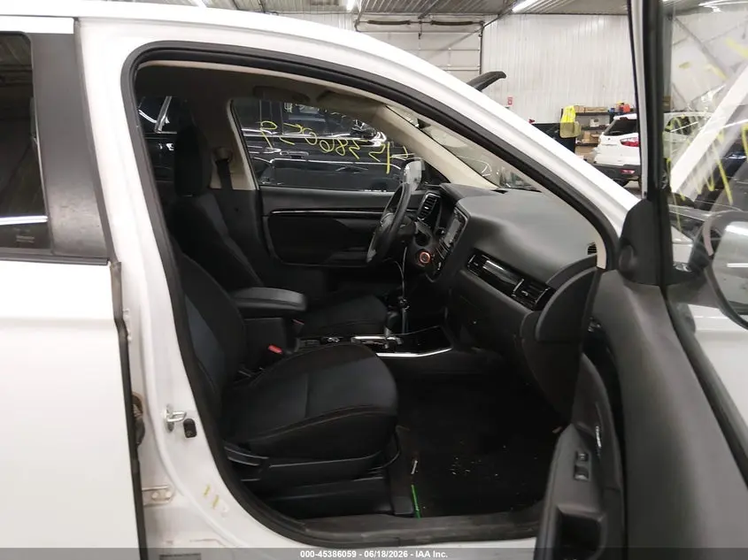 2019 MITSUBISHI OUTLANDER ES