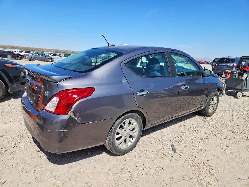 2019 NISSAN VERSA SV  