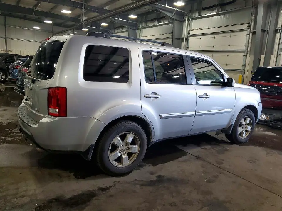 2011 HONDA PILOT EX  
