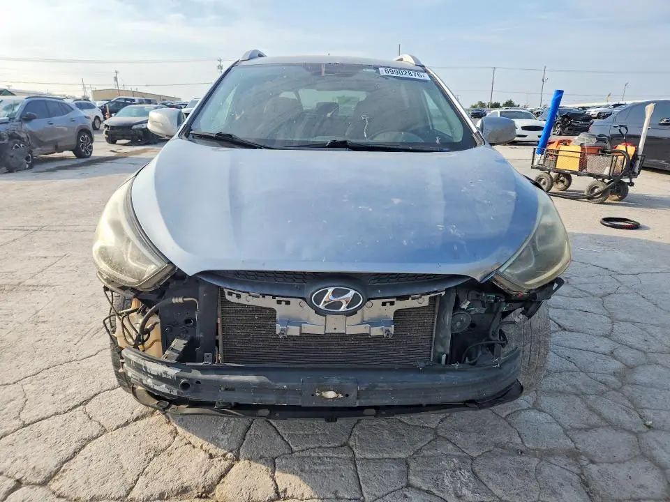 2015 HYUNDAI TUCSON SE  