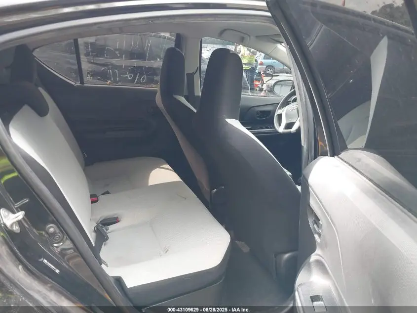 2015 TOYOTA PRIUS C ONE