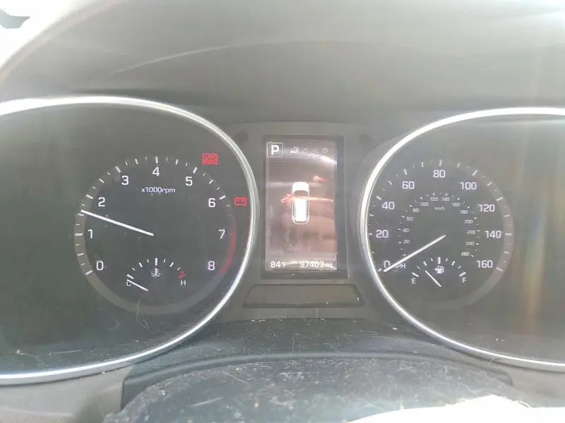 2018 HYUNDAI SANTA FE SE  