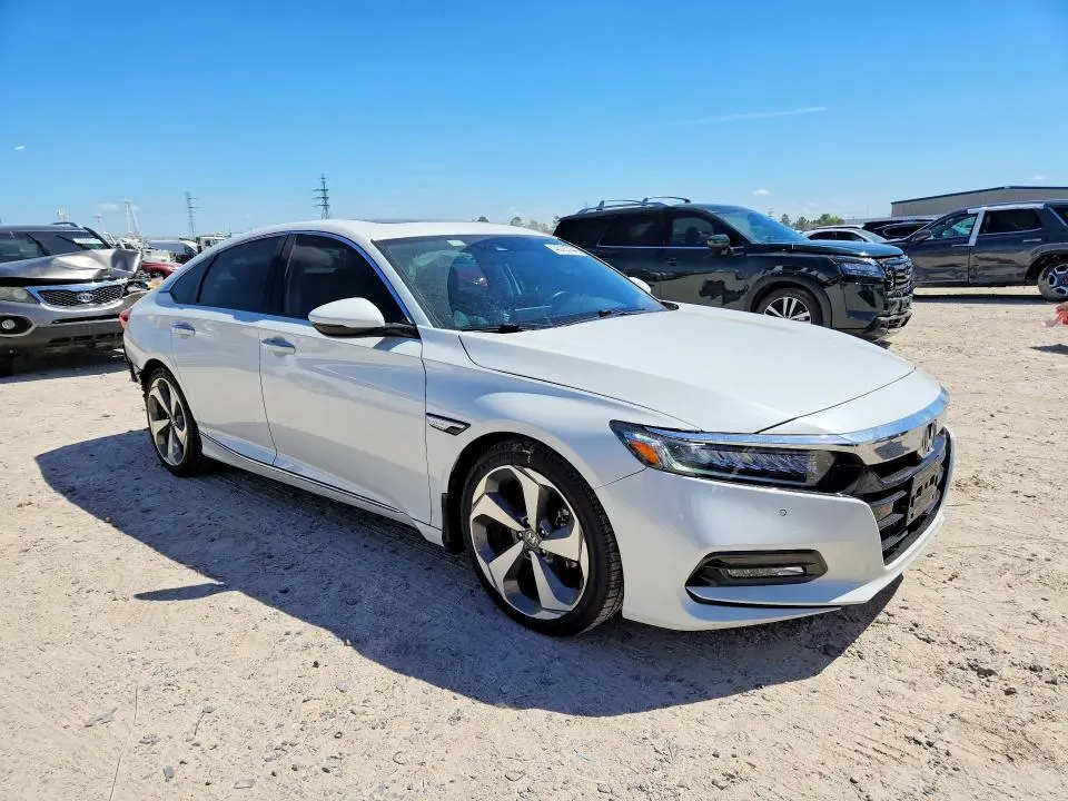 2020 HONDA ACCORD TOURING  