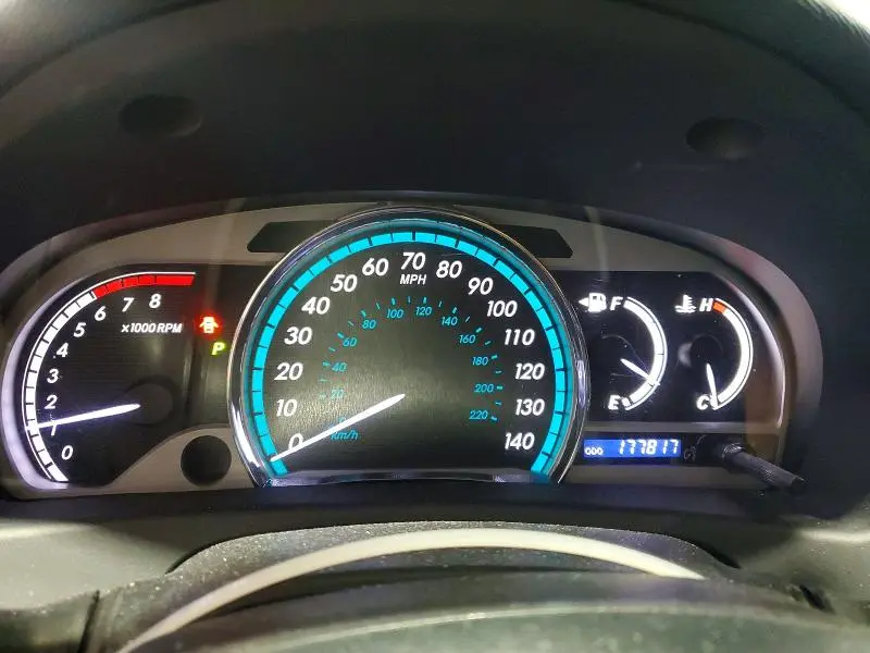 2013 TOYOTA VENZA LE  