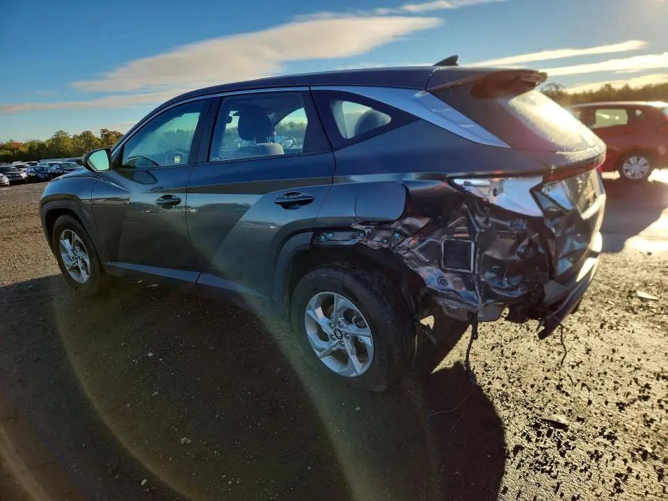 2022 HYUNDAI TUCSON SE  