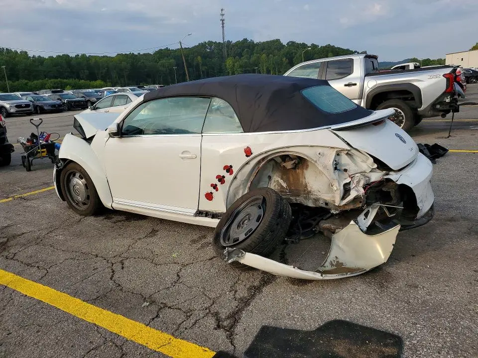 2016 VOLKSWAGEN BEETLE S/SE  