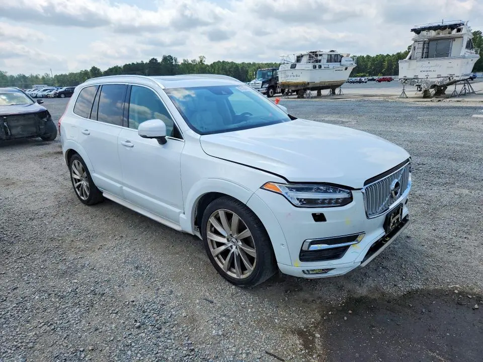 2016 VOLVO XC90 T6  