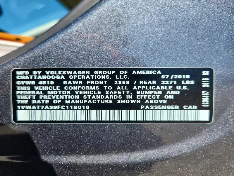 2015 VOLKSWAGEN PASSAT S  