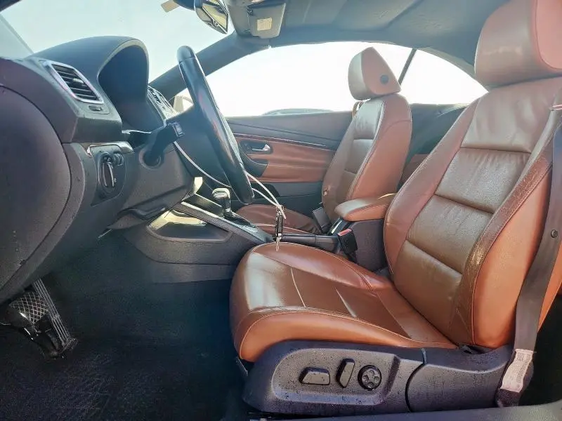 2010 VOLKSWAGEN EOS LUX  