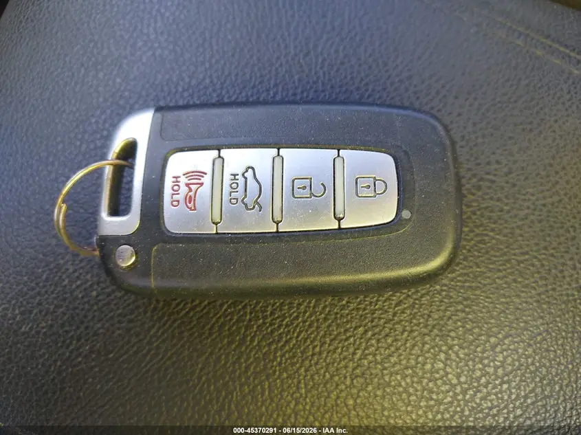 2011 HYUNDAI SONATA LIMITED