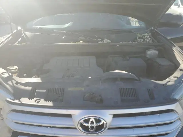 2011 TOYOTA HIGHLANDER BASE  