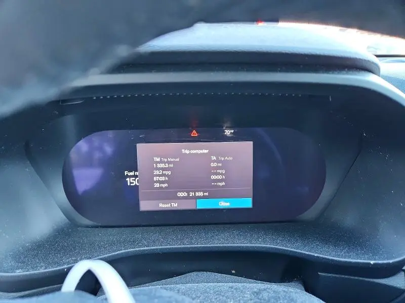 2024 VOLVO XC40 PLUS  