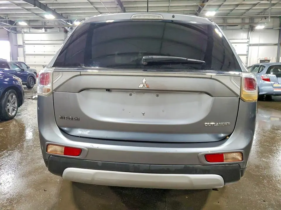2015 MITSUBISHI OUTLANDER SE  