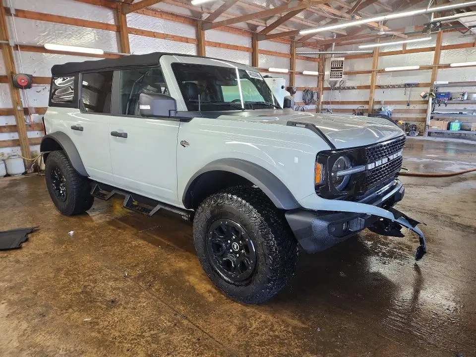 2022 FORD BRONCO BASE  