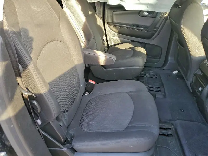 2011 CHEVROLET TRAVERSE LT  