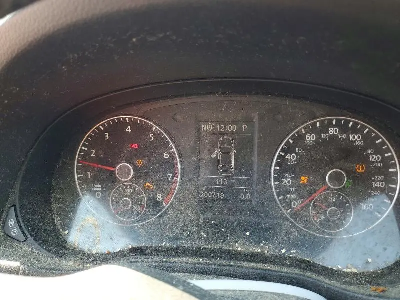 2013 VOLKSWAGEN PASSAT SE  